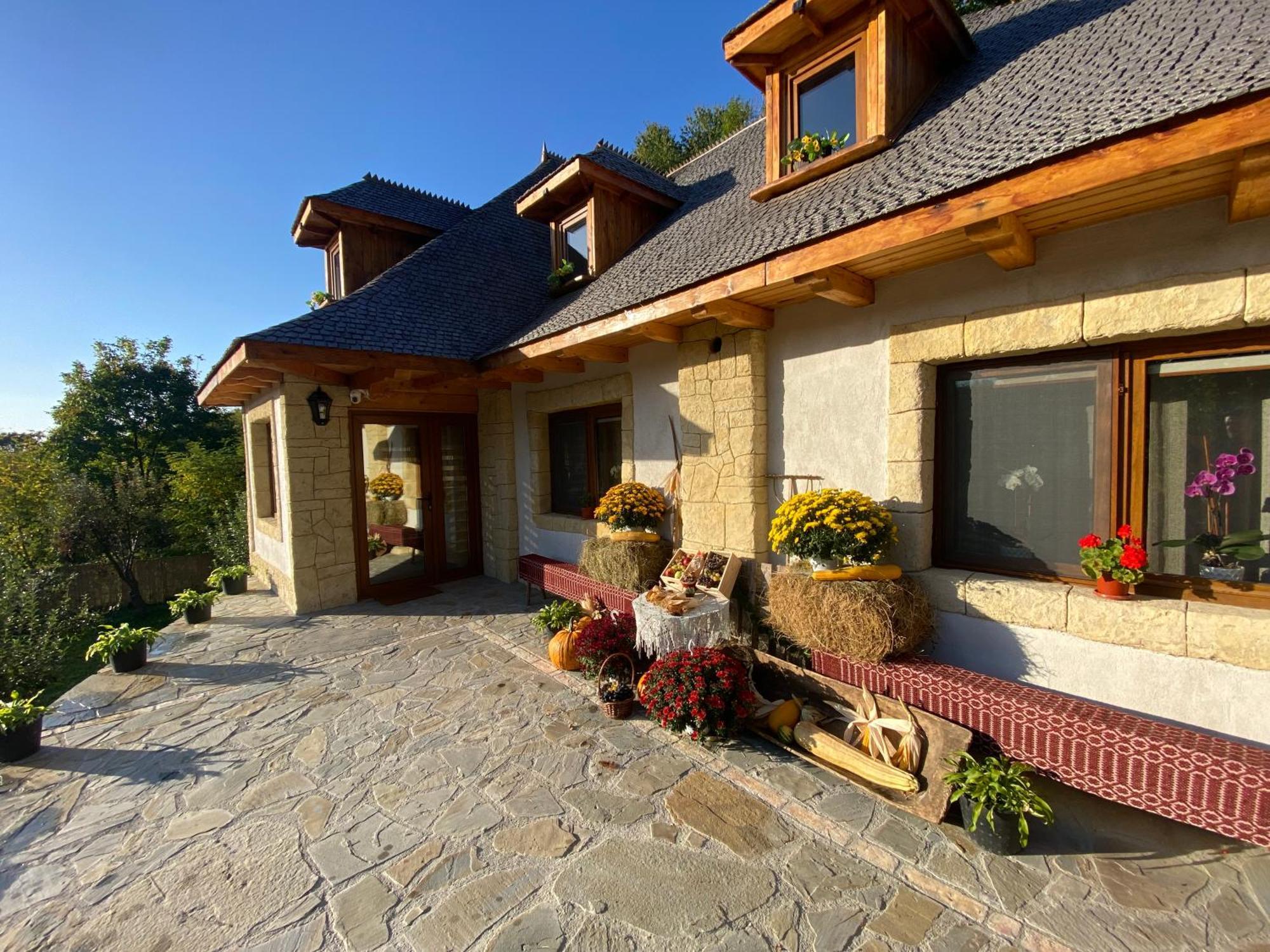 Casa Cu Sindrila Villa Vălenii de Munte Exterior photo