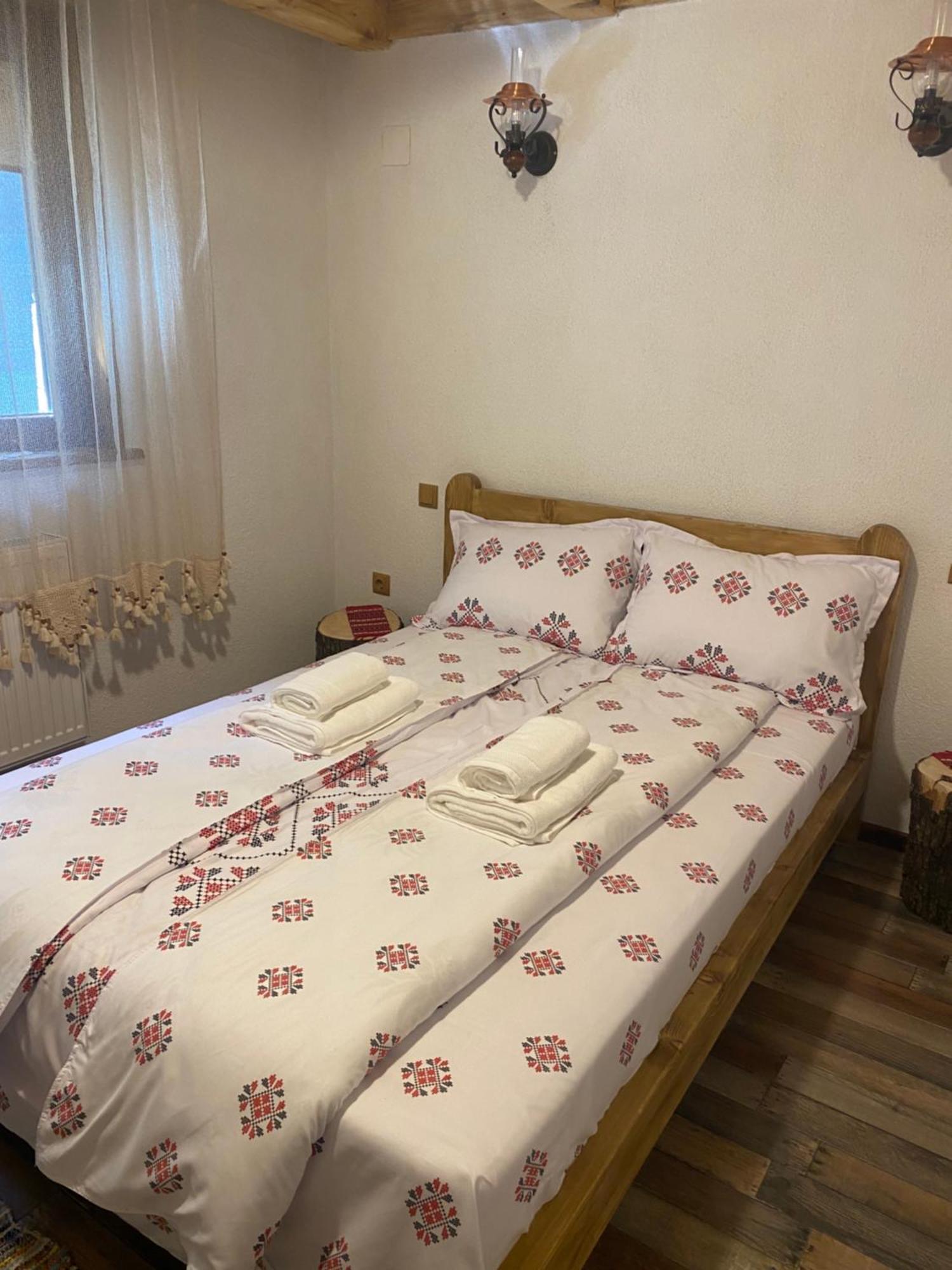 Casa Cu Sindrila Villa Vălenii de Munte Exterior photo